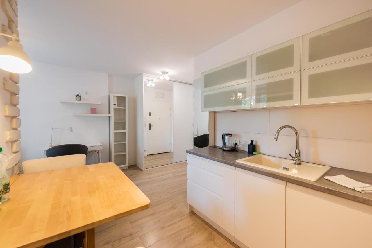 Sluzew Manhattan Place Apartment Варшава Экстерьер фото